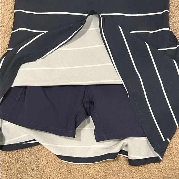 Abercrombie & Fitch Navy Blue and White Striped Active Dress - Picture 4 of 7